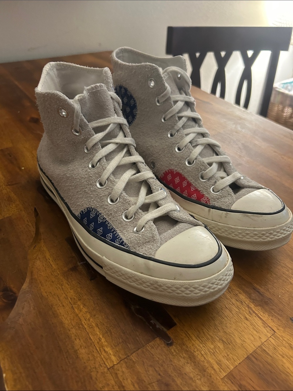 New Converse All Star Men 7.5 High-Top Suede Sneakers in Light Gray/Blue/Red